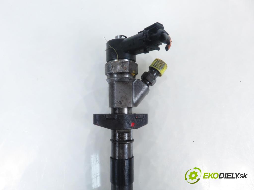 OPEL VIVARO A Skrzynia (X83) FURGON 2005 99,00 2.5 DTI 135 - G9U 730 2464,00 vstrekovač 0445110087 ; 8200101135 (Vstrekovač paliva)