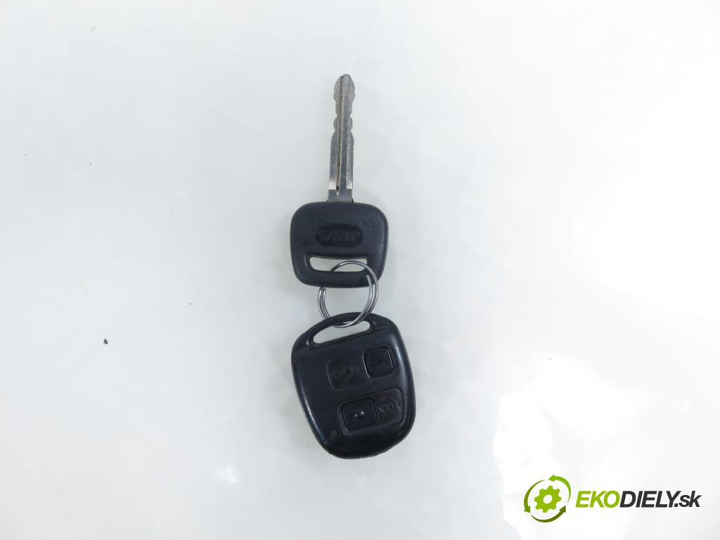 TOYOTA COROLLA Verso (_E12_) MINIVAN 2003 99,00 1.8 VVT-i 135 (ZZE122_) - 1ZZ-FE 1794,00 spinačka / zámky 8978313010