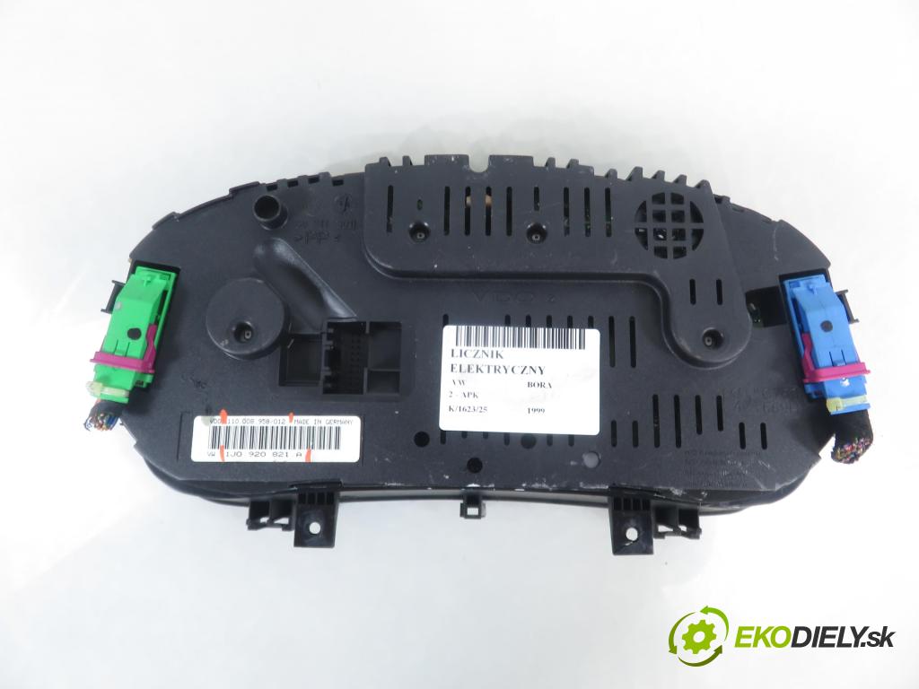 VW BORA (1J2) SEDAN 1999 85,00 2 - APK 1984,00 Prístrojovka elektrický 1J0920821A ; 110008958012