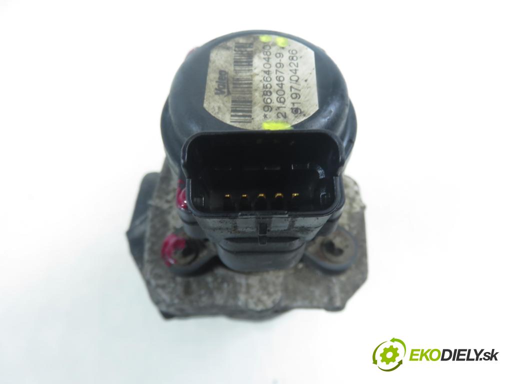 CITROEN C4 I (LC_) HB 2005 80,00 1.6 HDi 109 - 9HZ (DV6TED4) 1560,00 VENTIL EGR 9685640480 ; 216046799