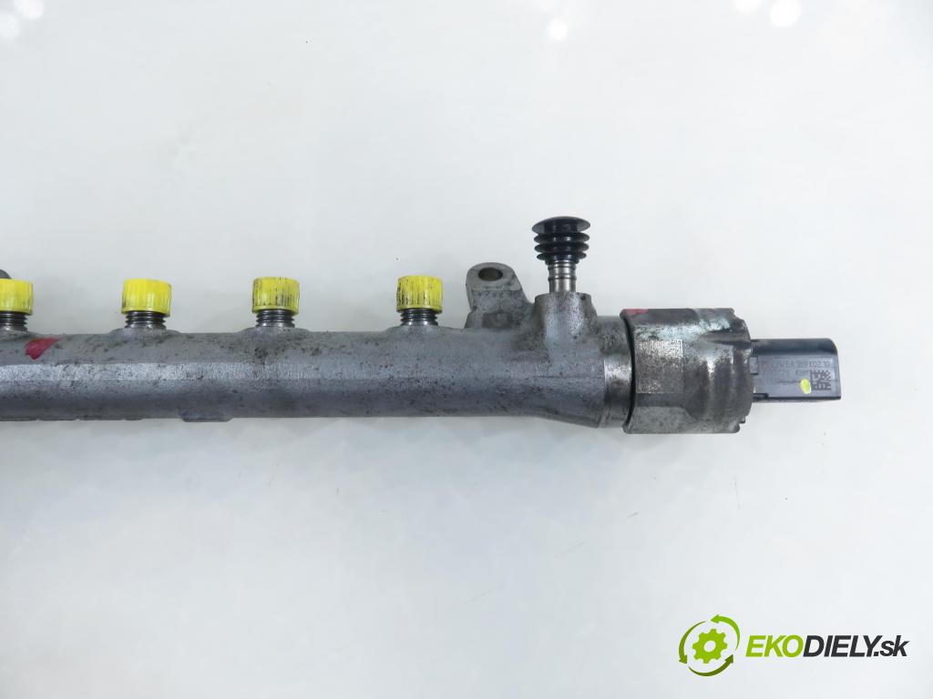 SEAT IBIZA IV (6J5, 6P1) HB 2010 66,00 1.6 TDI - CAYB 1598,00 Lišta vstrekovacia 03L130764A ; 03L130755E ; 03L906051 (Vstrekovacia lišta)