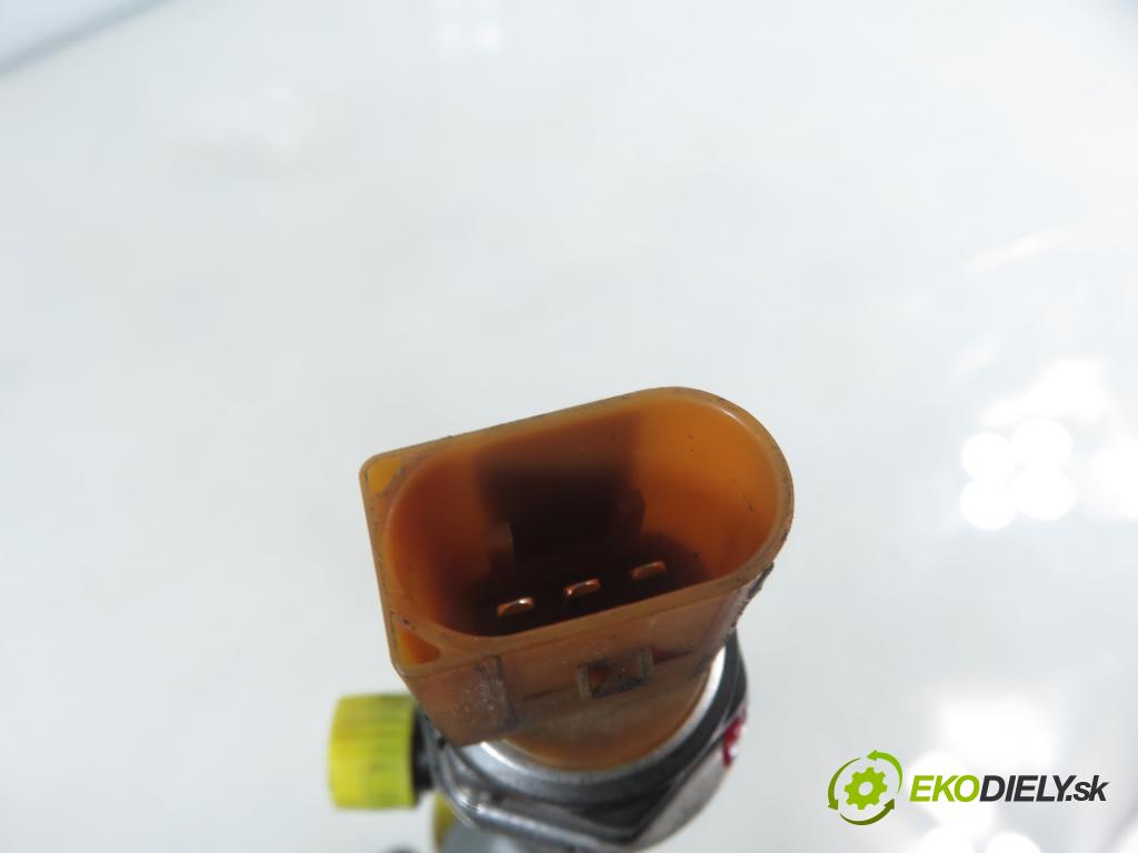 SEAT IBIZA IV (6J5, 6P1) HB 2010 66,00 1.6 TDI - CAYB 1598,00 Lišta vstrekovacia 03L130764A ; 03L130755E ; 03L906051 (Vstrekovacia lišta)