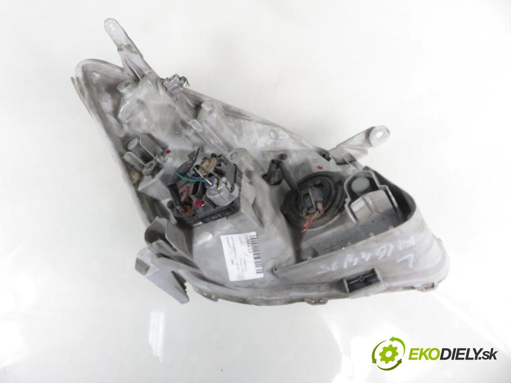 TOYOTA COROLLA Verso (_E12_) MINIVAN 2003 99,00 1.8 VVT-i 135 (ZZE122_) - 1ZZ-FE 1794,00 Svetlo LP