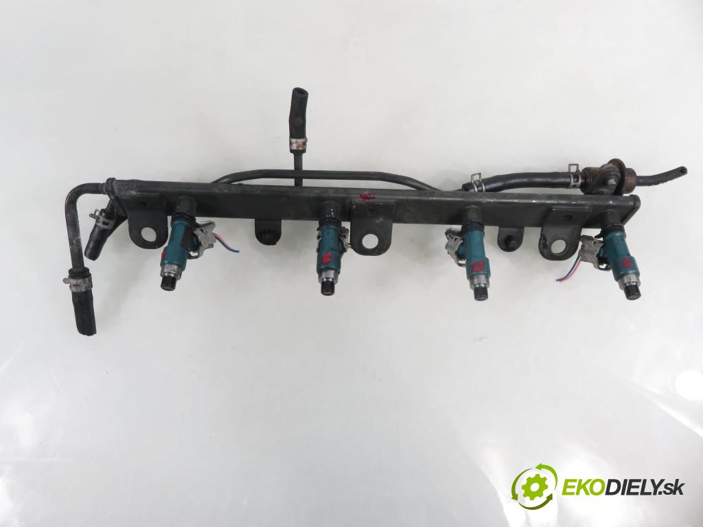 SUZUKI GRAND VITARA II (JT, TE, TD) SUV 2006 103,00 2.0 140 (JB420W) - J20A 1995,00 Lišta vstrekovacia  (Vstrekovacia lišta)