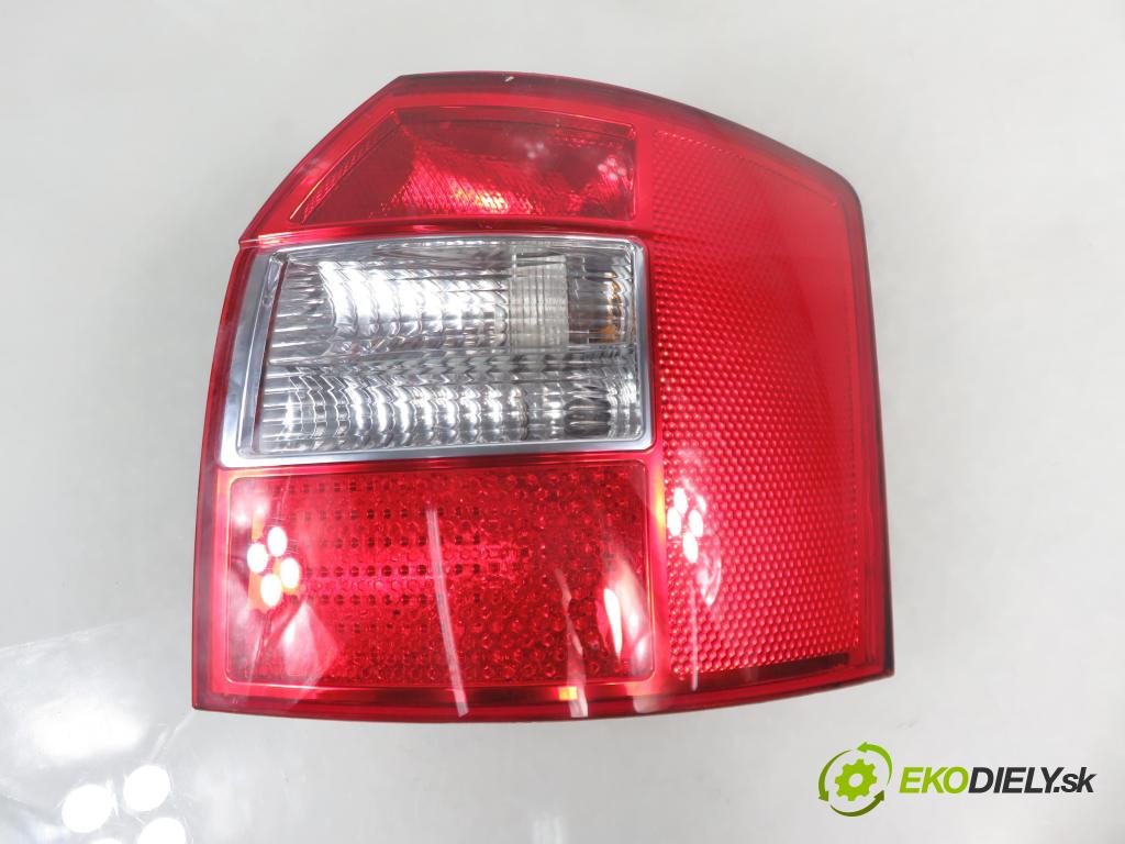 AUDI A4 Avant (8E5, B6) KOMBI 2002 96,00 1.9 TDI PD 130 - AVF 1896,00 Svetlo pravé zadné 