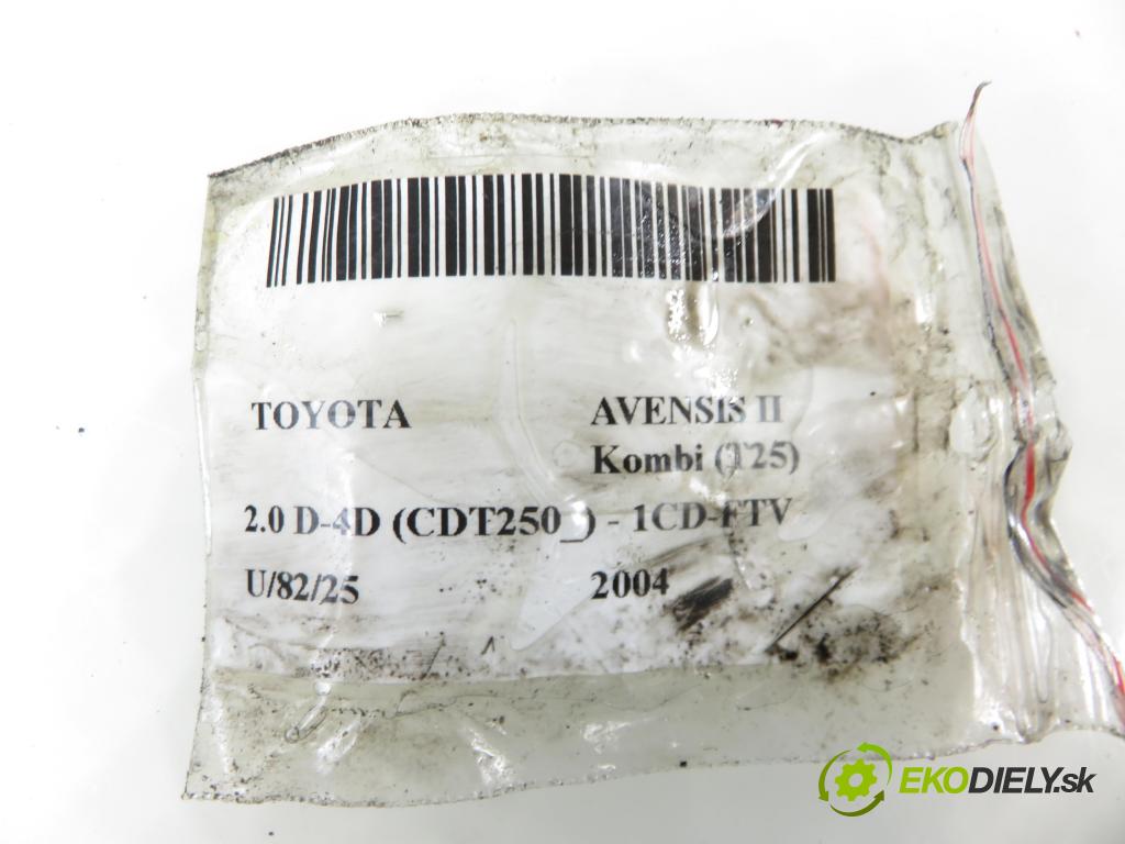 TOYOTA AVENSIS Kombi (_T25_) KOMBI 2004 85,00 2.0 D-4D 116 - 1CD-FTV 1995,00 vstrekovač 236700G010 (Vstrekovač paliva)