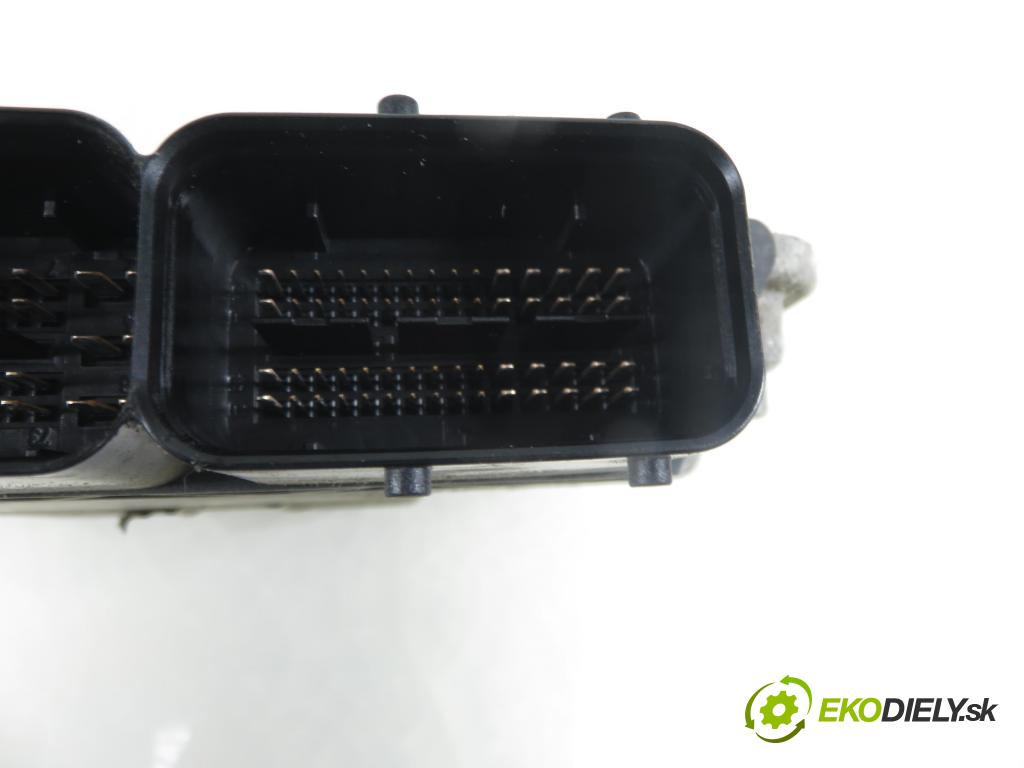VW GOLF PLUS (5M1, 521) HB 2008 77,00 1.9 TDI - BLS 1896,00 Riadiaca jednotka Motor 03G906021TS