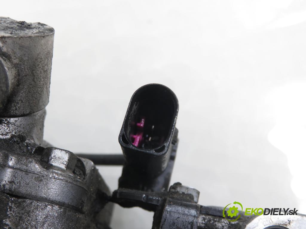 AUDI A4 Avant (8E5, B6) KOMBI 2002 96,00 1.9 TDI PD 130 - AVF 1896,00 KOMPRESOR: klimatizácie 4472208403 (Kompresor klimatizácie)