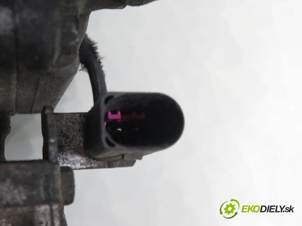 AUDI A6 Avant (4B5, C5) KOMBI 2005 96,00 1.9 TDI - AVF 1896,00 KOMPRESOR: klimatizácie 4B0260805M ; 4471805374 (Kompresor klimatizácie)