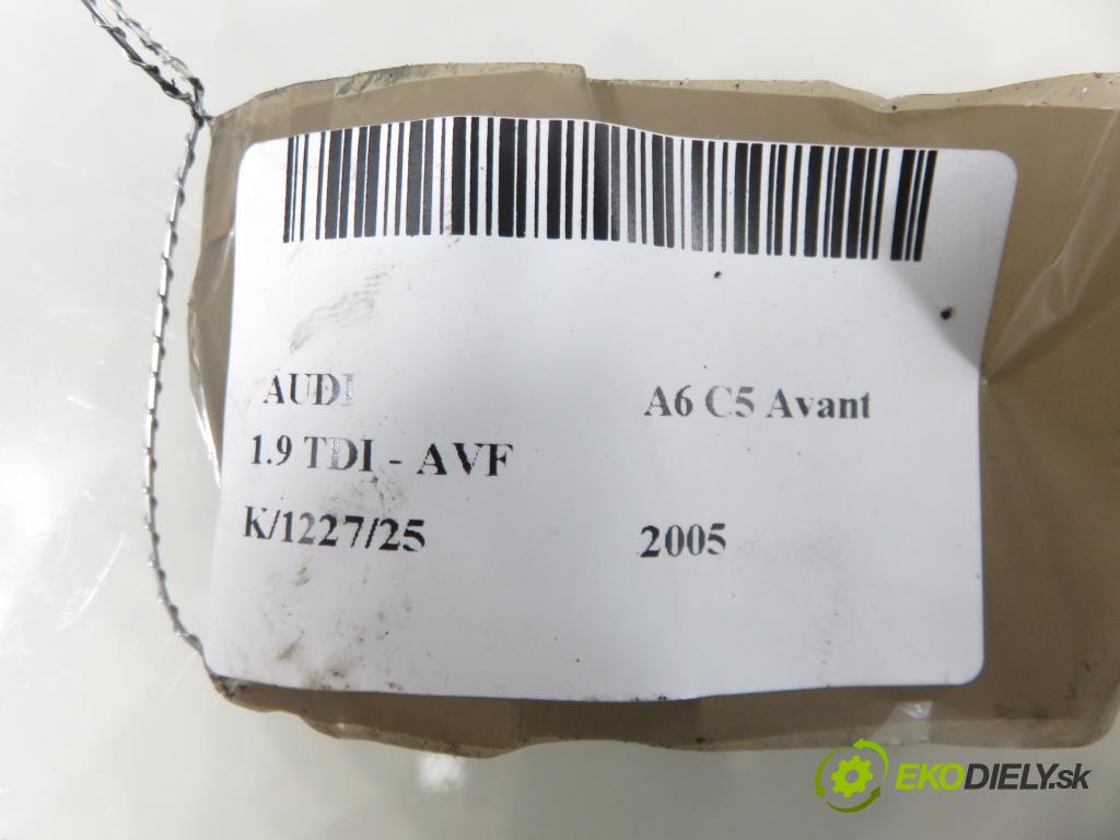 AUDI A6 Avant (4B5, C5) KOMBI 2005 96,00 1.9 TDI - AVF 1896,00 Hák / ucho tažné 4B0805616A