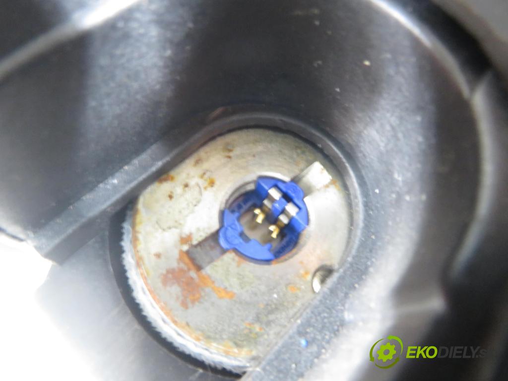 PEUGEOT 206 liftback (2A/C) HB 2006 55,00 1.4 75 - KFW 1360,00 Volant  (Volant)