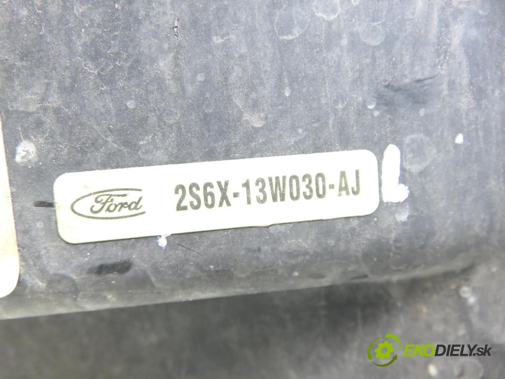 FORD FIESTA V (JH_, JD_) HB 2004 50,00 1.4 TDCi 68 - F6JB 1399,00 Svetlo LP 2S6X13W030AJ