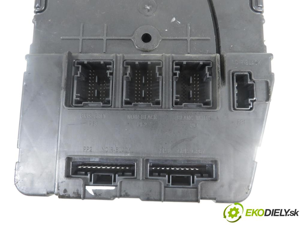 RENAULT SCENIC II (JM0/1_) MINIVAN 2004 83,00 1.6 (JM0C, JM0J, JM1B) - K4M 782 1598,00 MODUL BSI 8200306433 ; S118400220C