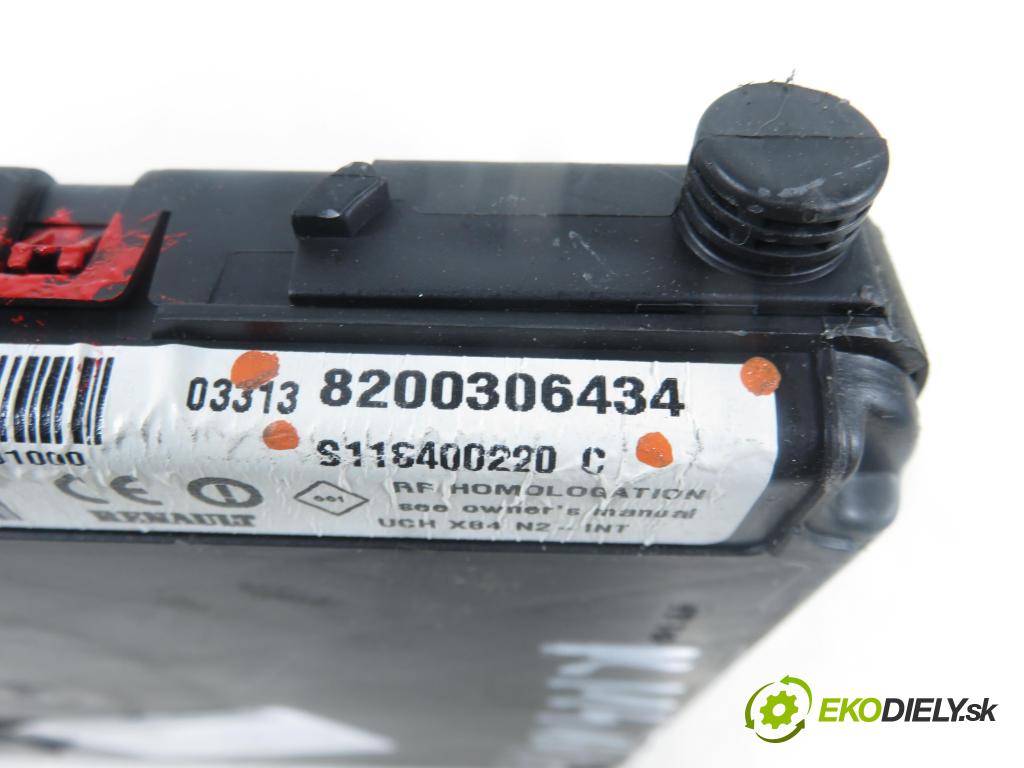 RENAULT SCENIC II (JM0/1_) MINIVAN 2004 83,00 1.6 (JM0C, JM0J, JM1B) - K4M 782 1598,00 MODUL BSI 8200306433 ; S118400220C