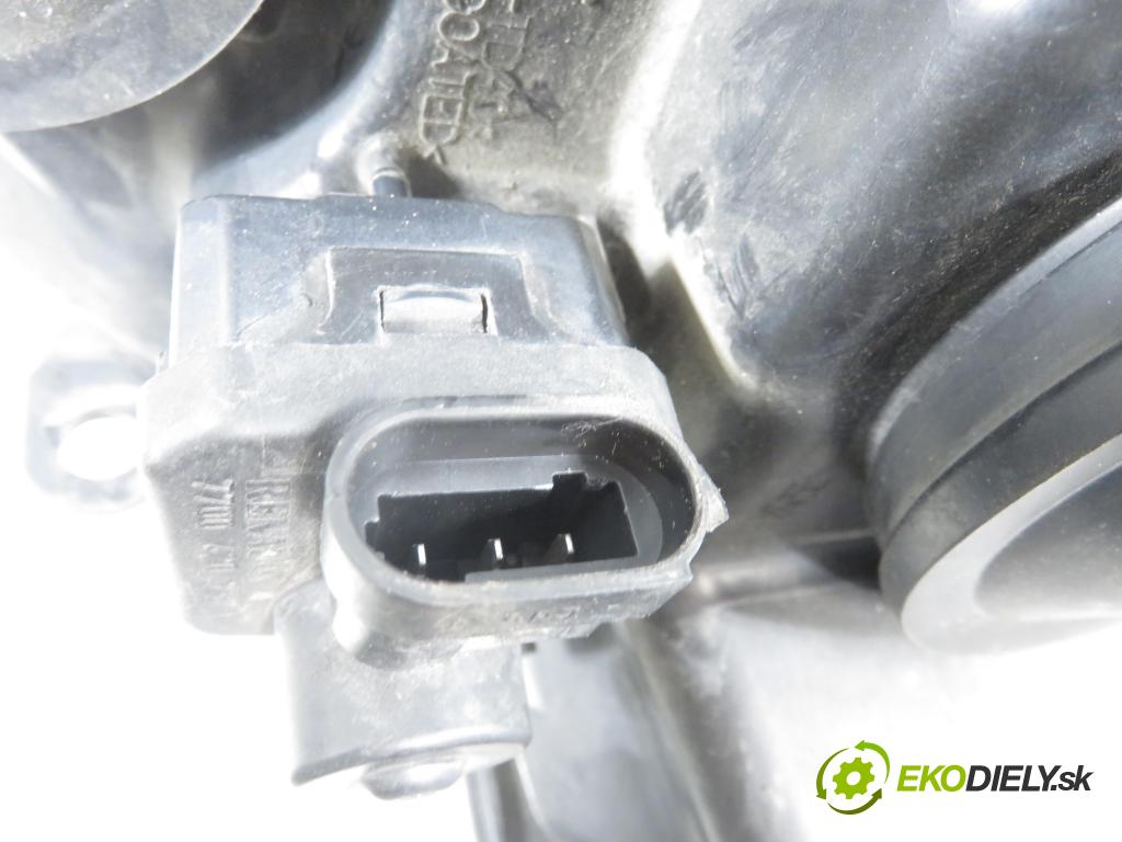 RENAULT SCENIC II (JM0/1_) MINIVAN 2004 83,00 1.6 (JM0C, JM0J, JM1B) - K4M 782 1598,00 Svetlo LP