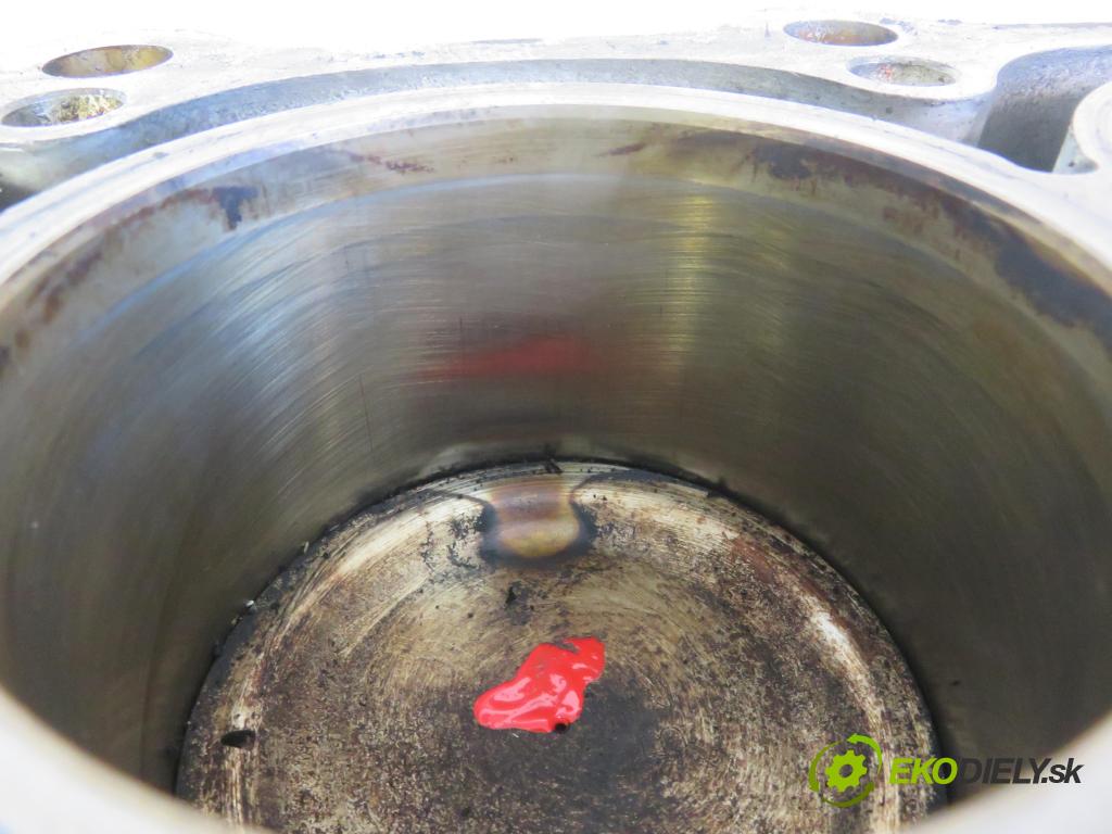 SUZUKI GRAND VITARA I (FT, HT) TERENOWY 2000 94,00 2.0 4x4 128 - J20A 1995,00 blok Motor J20A (Blok motora)