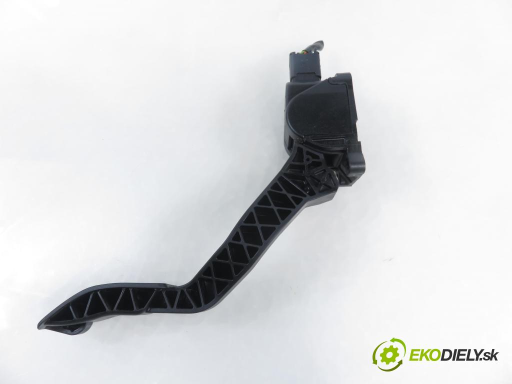 PEUGEOT 307 SW (3H) KOMBI 2006 80,00 1.6 HDI 110 - 9HZ (DV6TED4) 1560,00 Potenciometer plynu 0280755041 ; 9680565880 (Potenciometer plynového pedálu)