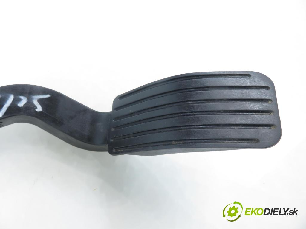 PEUGEOT 307 SW (3H) KOMBI 2006 80,00 1.6 HDI 110 - 9HZ (DV6TED4) 1560,00 Potenciometer plynu 0280755041 ; 9680565880 (Potenciometer plynového pedálu)