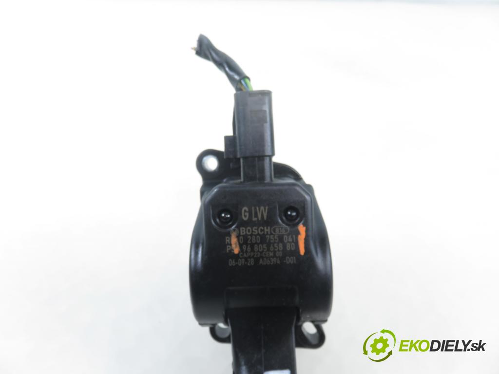 PEUGEOT 307 SW (3H) KOMBI 2006 80,00 1.6 HDI 110 - 9HZ (DV6TED4) 1560,00 Potenciometer plynu 0280755041 ; 9680565880 (Potenciometer plynového pedálu)