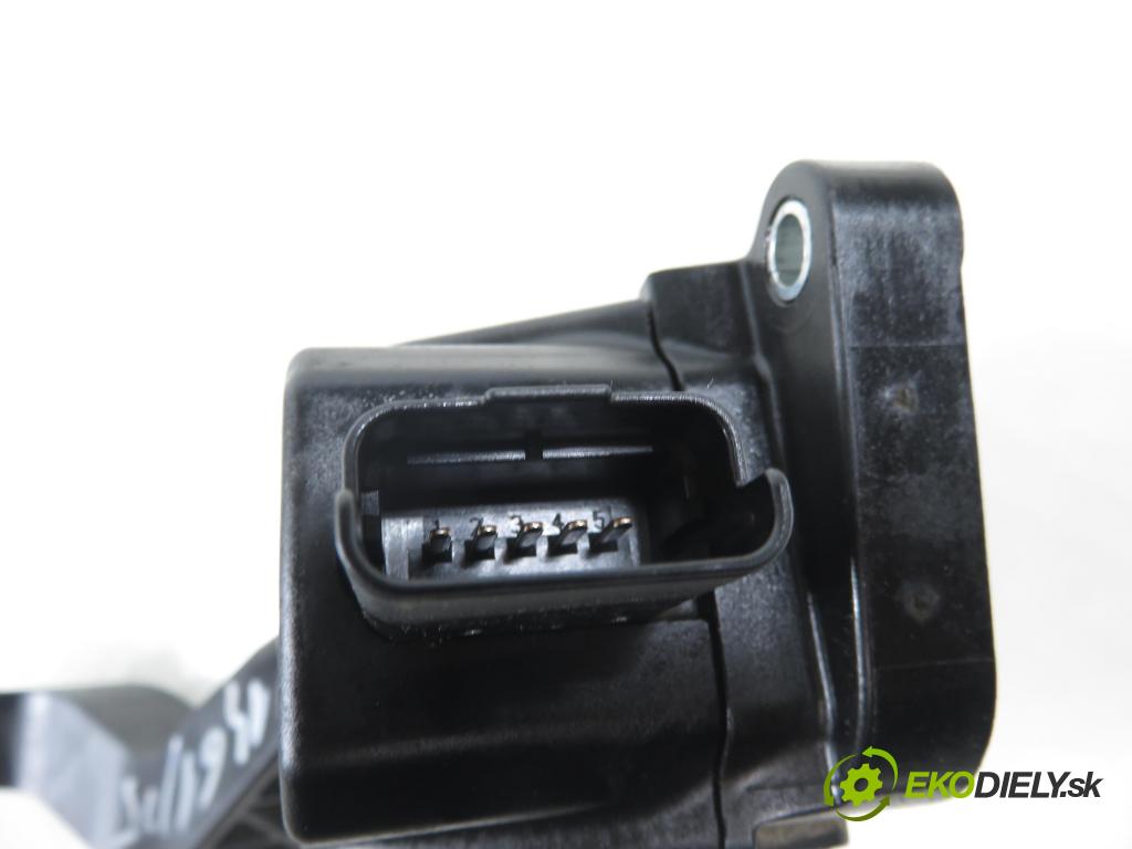 PEUGEOT 307 SW (3H) KOMBI 2006 80,00 1.6 HDI 110 - 9HZ (DV6TED4) 1560,00 Potenciometer plynu 0280755041 ; 9680565880 (Potenciometer plynového pedálu)