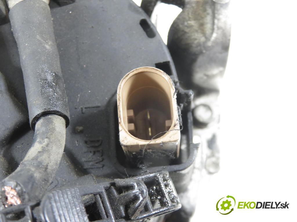 AUDI A4 Avant (8E5, B6) KOMBI 2003 120,00 2.5 V6 TDI 163 - BFC 2496,00 Alternátor  (Alternátor)