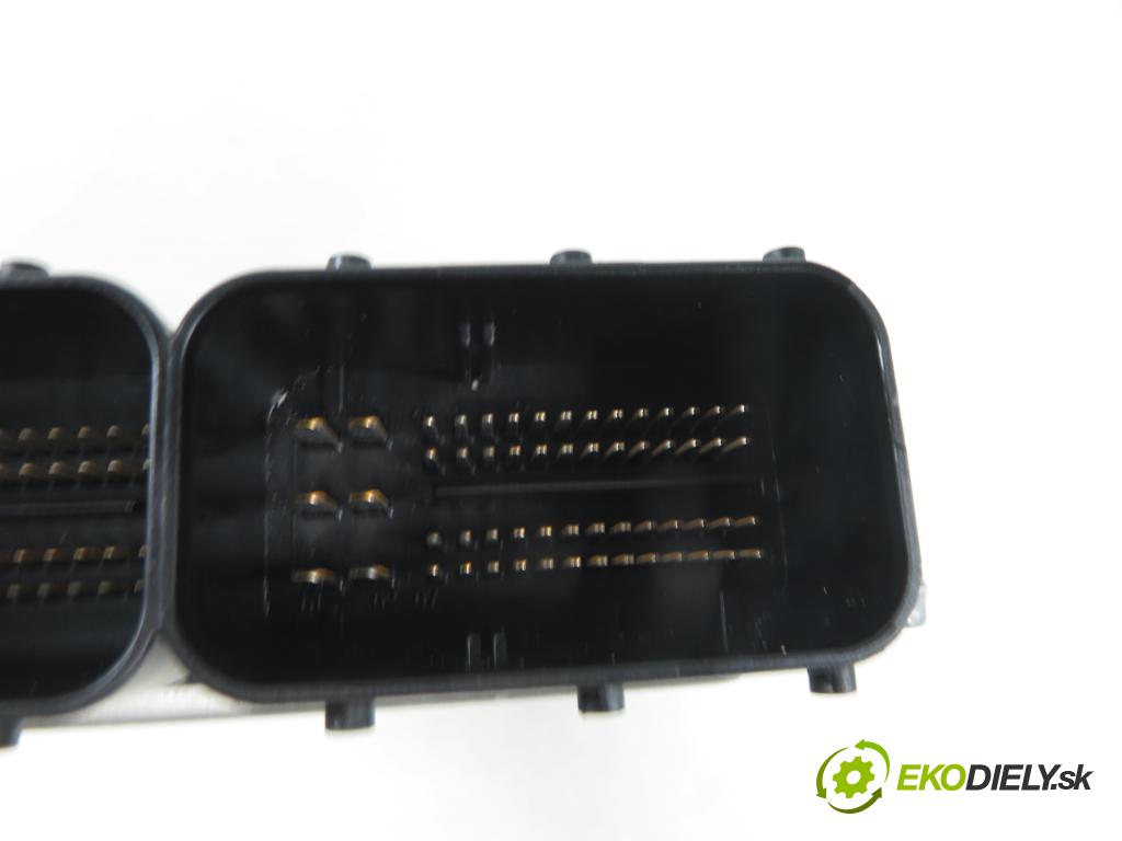 BMW X3 (E83) SUV 2004 110,00 2.0 d 150 - M47 D20 (204D4) 1995,00 Riadiaca jednotka Motor 7796571