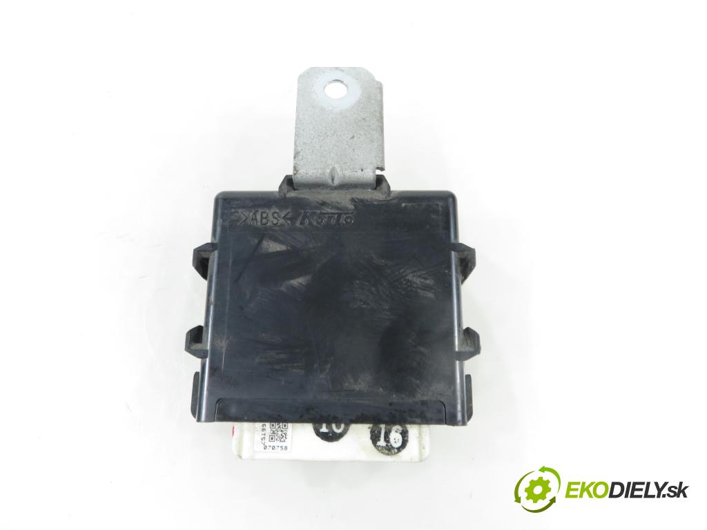 SUZUKI GRAND VITARA II (JT, TE, TD) SUV 2005 103,00 2.0 140 (JB420W) - J20A 1995,00 riadiaca jednotka / MODUL INNE: 3862065J00 ; 3560059089