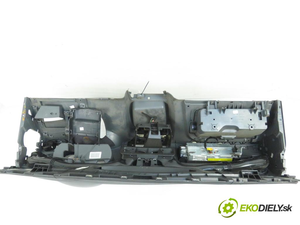 SEAT IBIZA IV (6J5, 6P1) HB 2010 66,00 1.6 TDI - CAYB 1598,00 doska