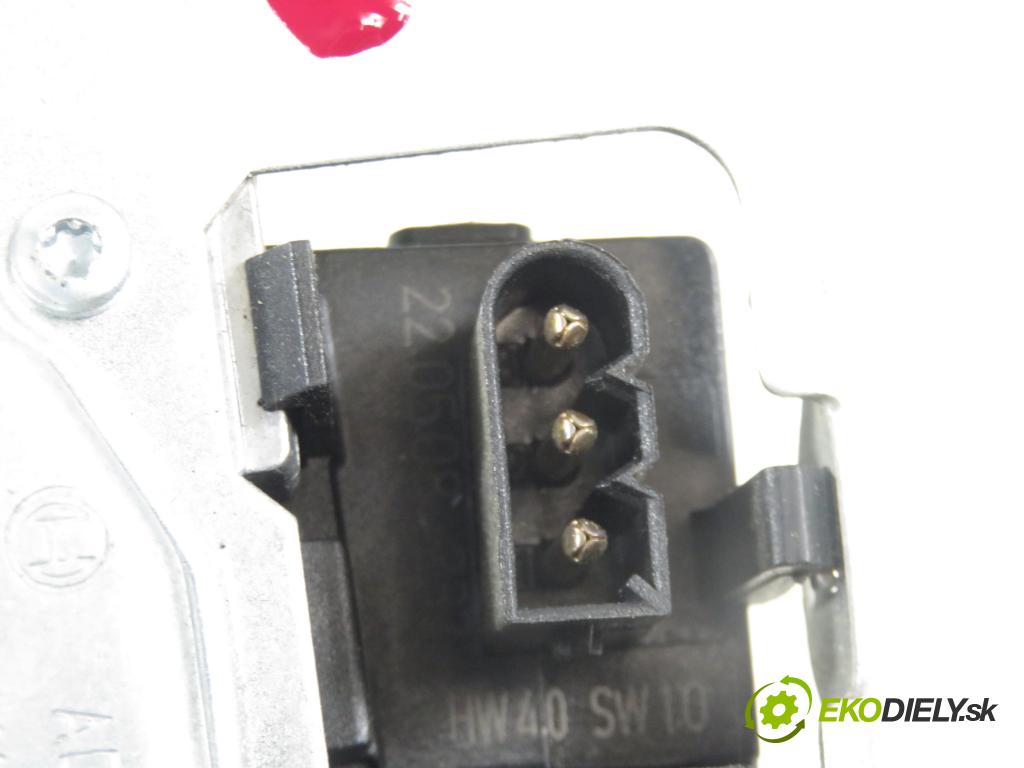 BMW X3 (E83) SUV 2004 110,00 2.0 d 150 - M47 D20 (204D4) 1995,00 motorek stěrače ZADNÍ: 6917907