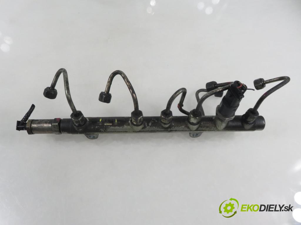 MITSUBISHI SPACE STAR nadwozie wielkoprzestrzenne (MPV) (DG_A) MINIVAN 2000 75,00 1.9 DI-D 102 - F9Q1 1870,00 Lišta vstrekovacia 0445214024 ; 7700114017 ; 0281002405 (Vstrekovacia lišta)