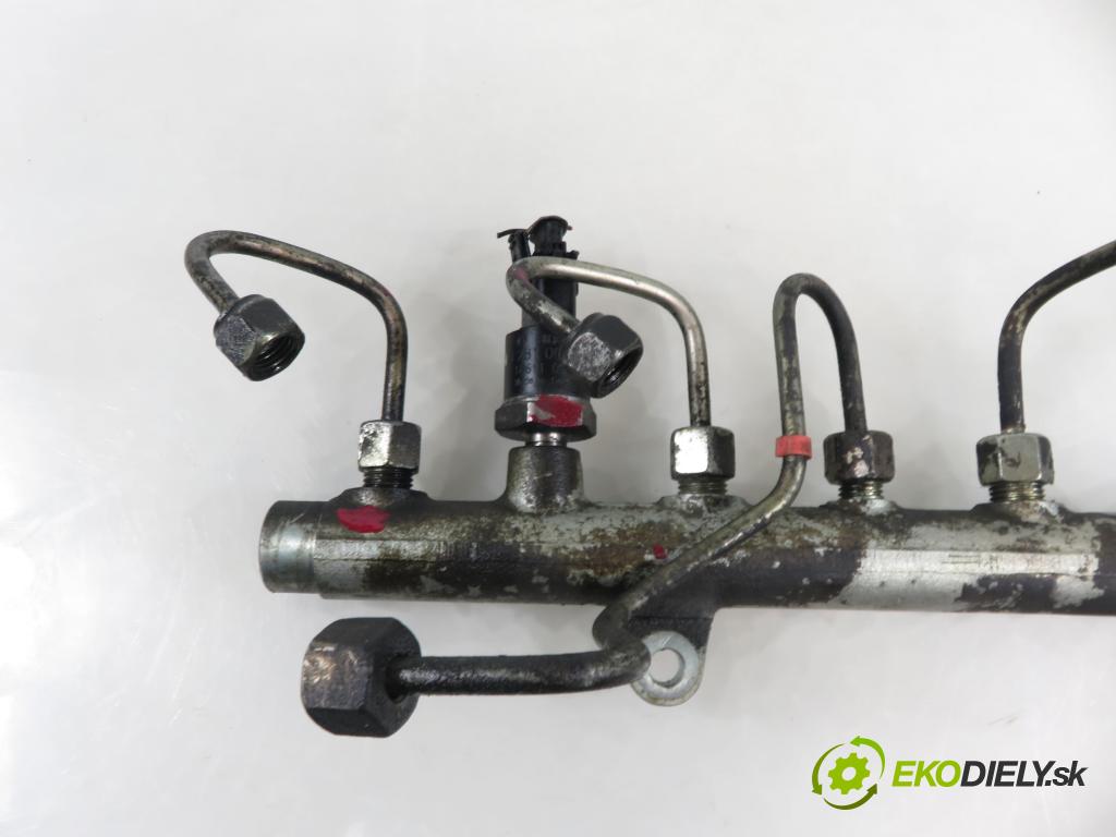 MITSUBISHI SPACE STAR nadwozie wielkoprzestrzenne (MPV) (DG_A) MINIVAN 2000 75,00 1.9 DI-D 102 - F9Q1 1870,00 Lišta vstrekovacia 0445214024 ; 7700114017 ; 0281002405 (Vstrekovacia lišta)