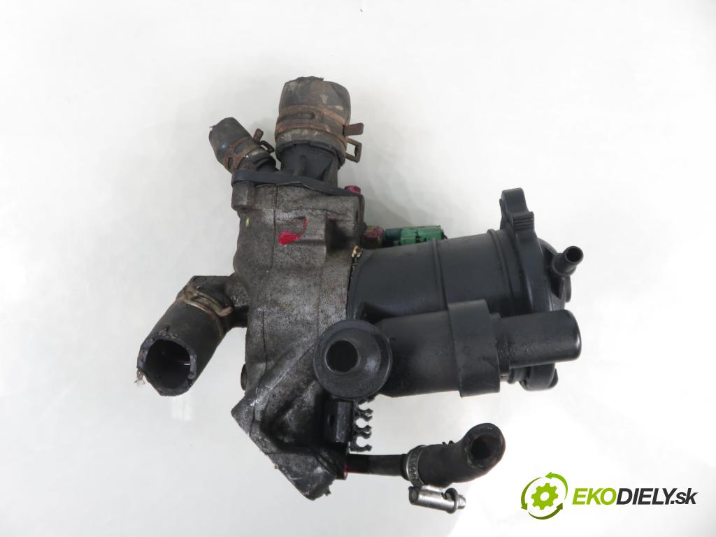 PEUGEOT PARTNER Skrzynia (5_, G_) FURGON 2004 51,00 1.9 D - WJY (DW8B) 1868,00 Obal filtra paliva 9624839210 (Obal palivového filtra)