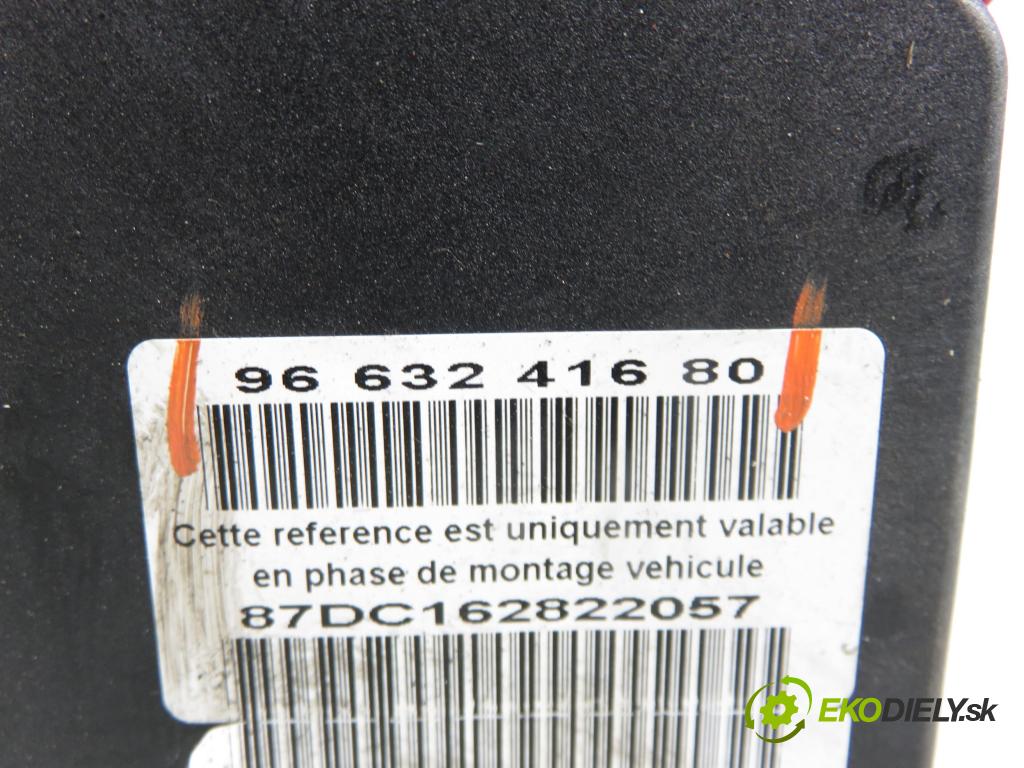 PEUGEOT 307 SW (3H) KOMBI 2006 80,00 1.6 HDI 110 - 9HZ (DV6TED4) 1560,00 Pumpa ABS 0265950636 ; 9663241680 (Pumpa ABS)