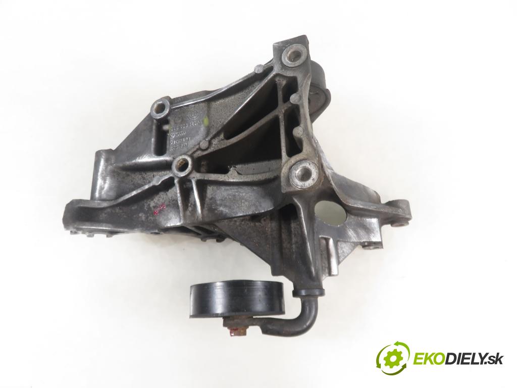 VW PASSAT B3/B4 (3A2, 35I) KOMBI 1994 66,00 1.9 TDI - 1Z 1896,00 uchycení alternátora 028903143AB