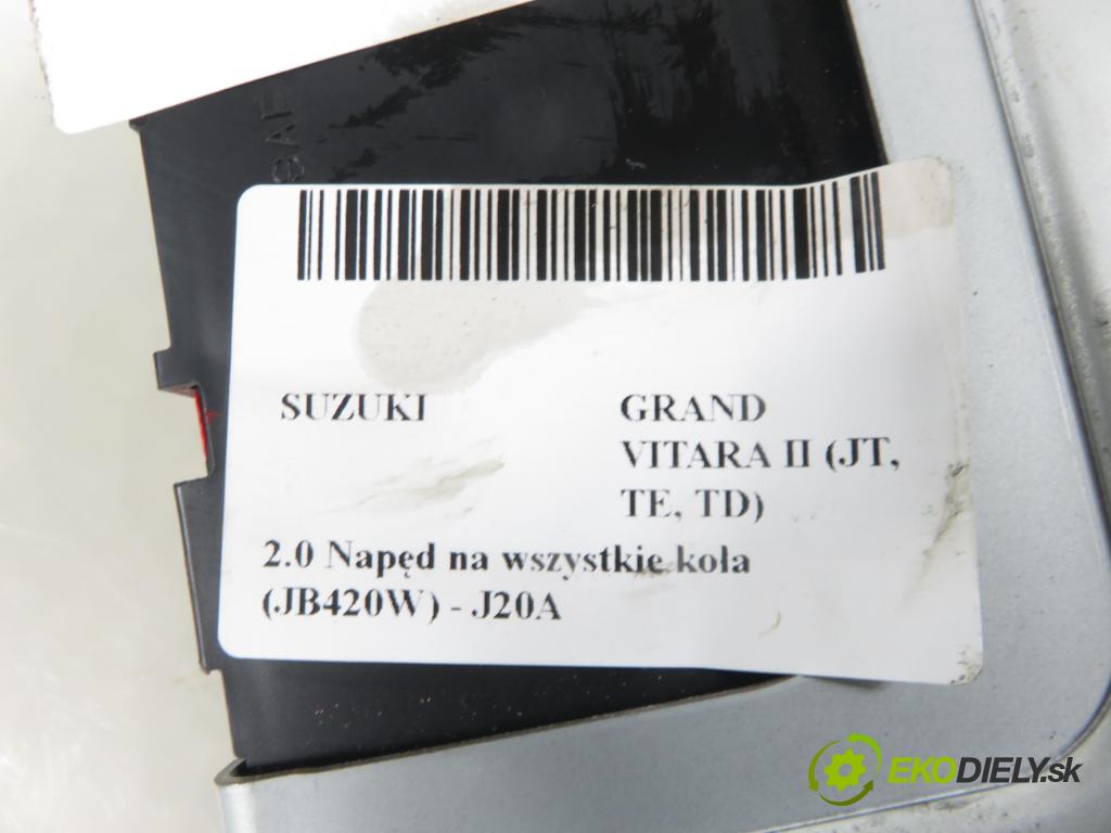 SUZUKI GRAND VITARA II (JT, TE, TD) SUV 2005 103,00 2.0 140 (JB420W) - J20A 1995,00 MODUL komfortu 3677065J30