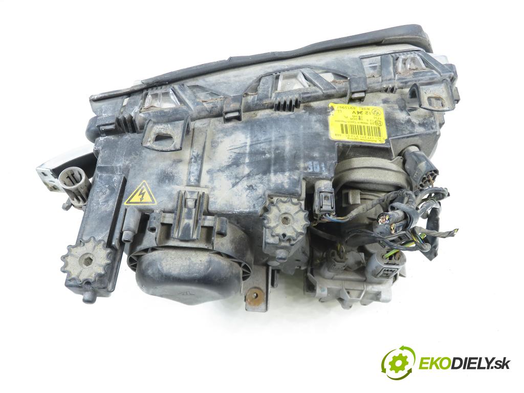 BMW 3 Touring (E46) KOMBI 2002 0,00 330 xd - M57 D30 (306D1) 2926,00 Svetlo LP 6910967