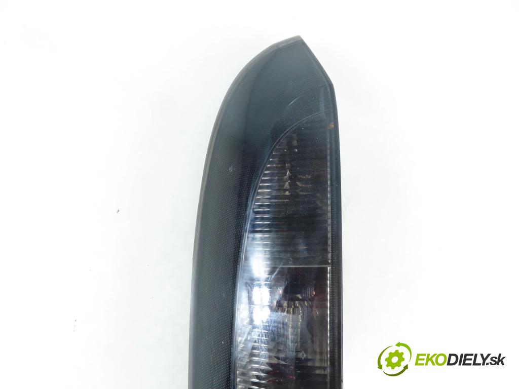 OPEL CORSA C (X01) HB 2004 55,00 1.2 16V 75 - Z 12 XE 1199,00 Svetlo ľavé zadné 89307491 ; 24457235