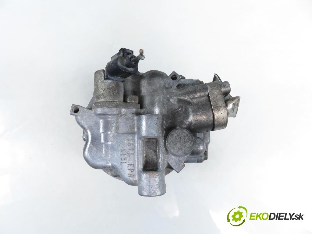 VW PASSAT B6 (3C2) SEDAN 2005 77,00 1.9 TDI PD 105 - BKC 1896,00 KOMPRESOR: klimatizace 1K0820803Q (Kompresor klimatizace)