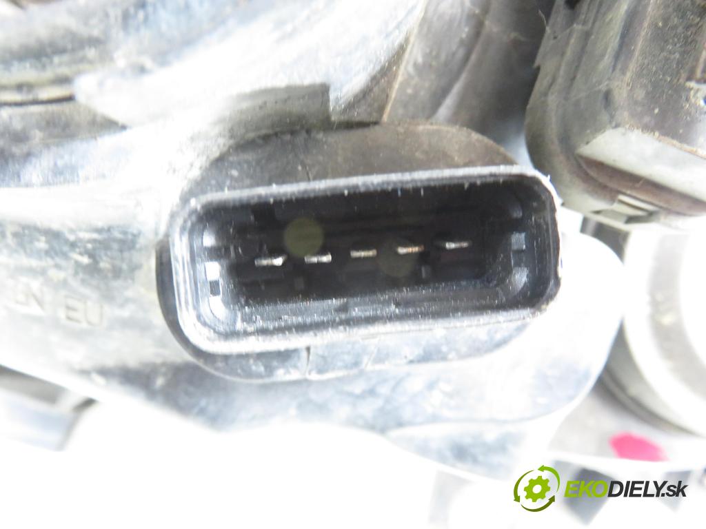 RENAULT MEGANE II (BM0/1_, CM0/1_) HB 2005 63,00 1.5 dCi 86 - K9K 724 1461,00 Svetlo LP 8200476428