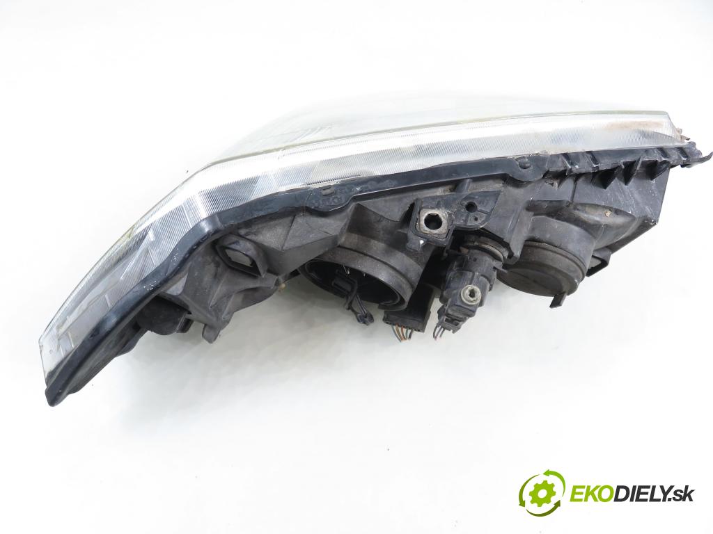RENAULT MEGANE II (BM0/1_, CM0/1_) HB 2005 63,00 1.5 dCi 86 - K9K 724 1461,00 Svetlo LP 8200476428