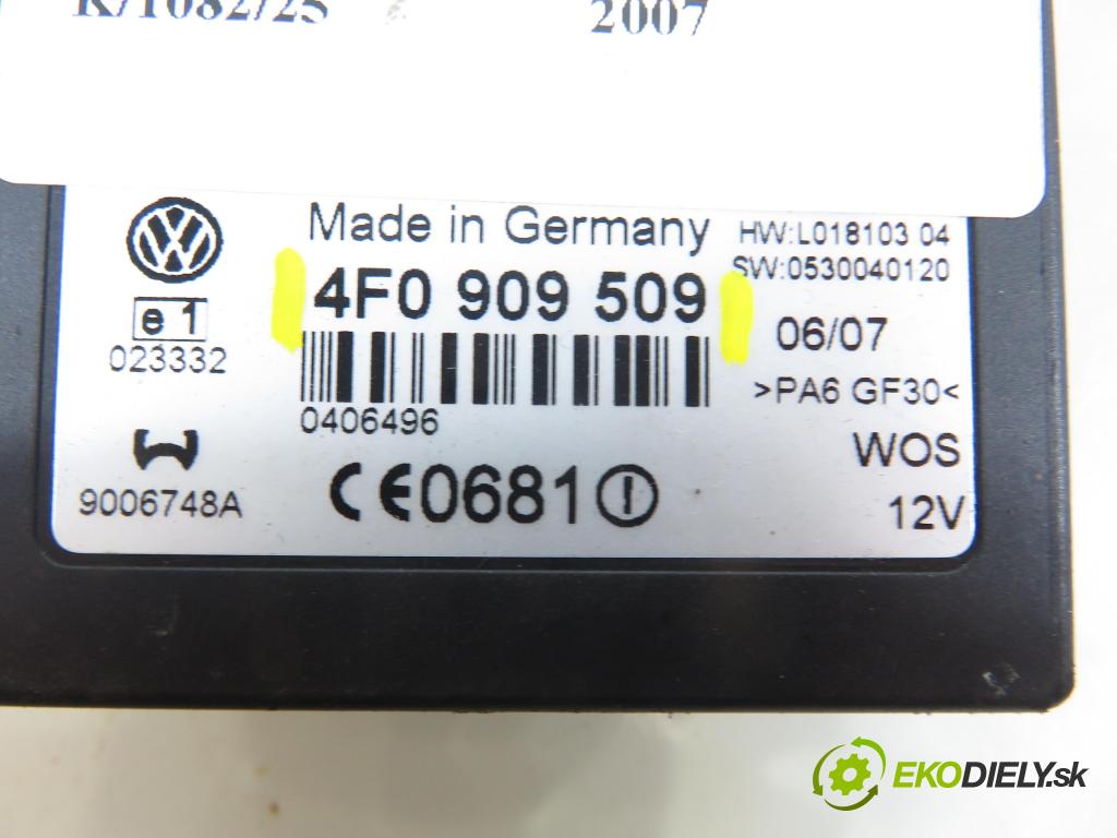 VW TOURAN (1T1, 1T2) MINIVAN 2007 125,00 2.0 TDI - BMN 1968,00 Riadiaca jednotka Webasto 4F0909509