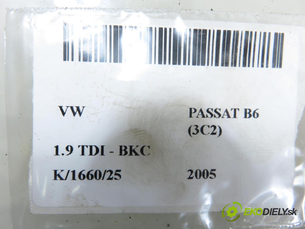 VW PASSAT B6 (3C2) SEDAN 2005 77,00 1.9 TDI PD 105 - BKC 1896,00 Lamela kotúč brzdová predný
