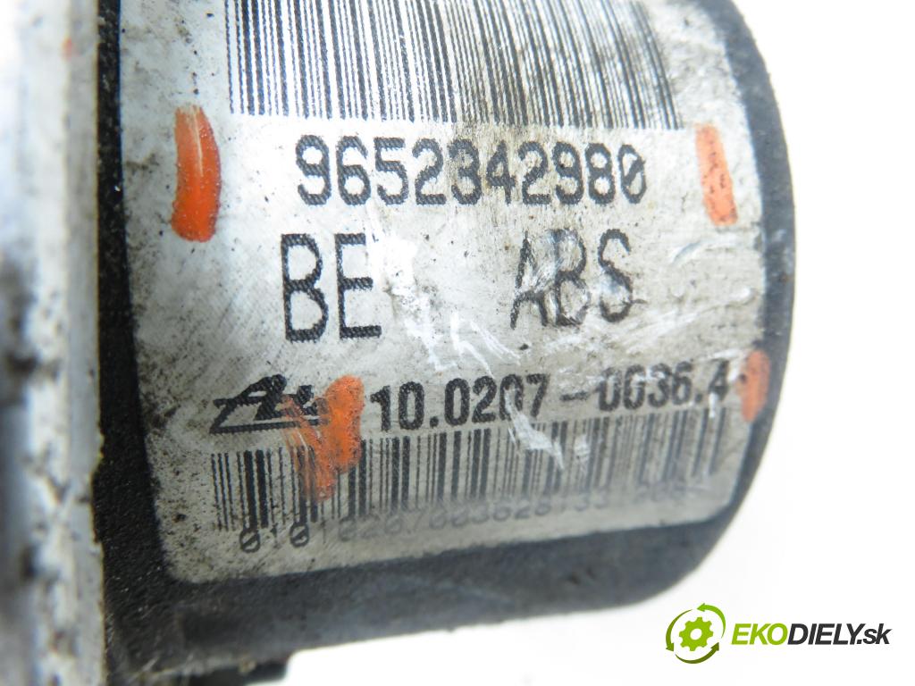 PEUGEOT 206 liftback (2A/C) HB 2003 55,00 1.4 75 - KFW 1360,00 Pumpa ABS 9652342980 ; 10020700364 (Pumpa ABS)