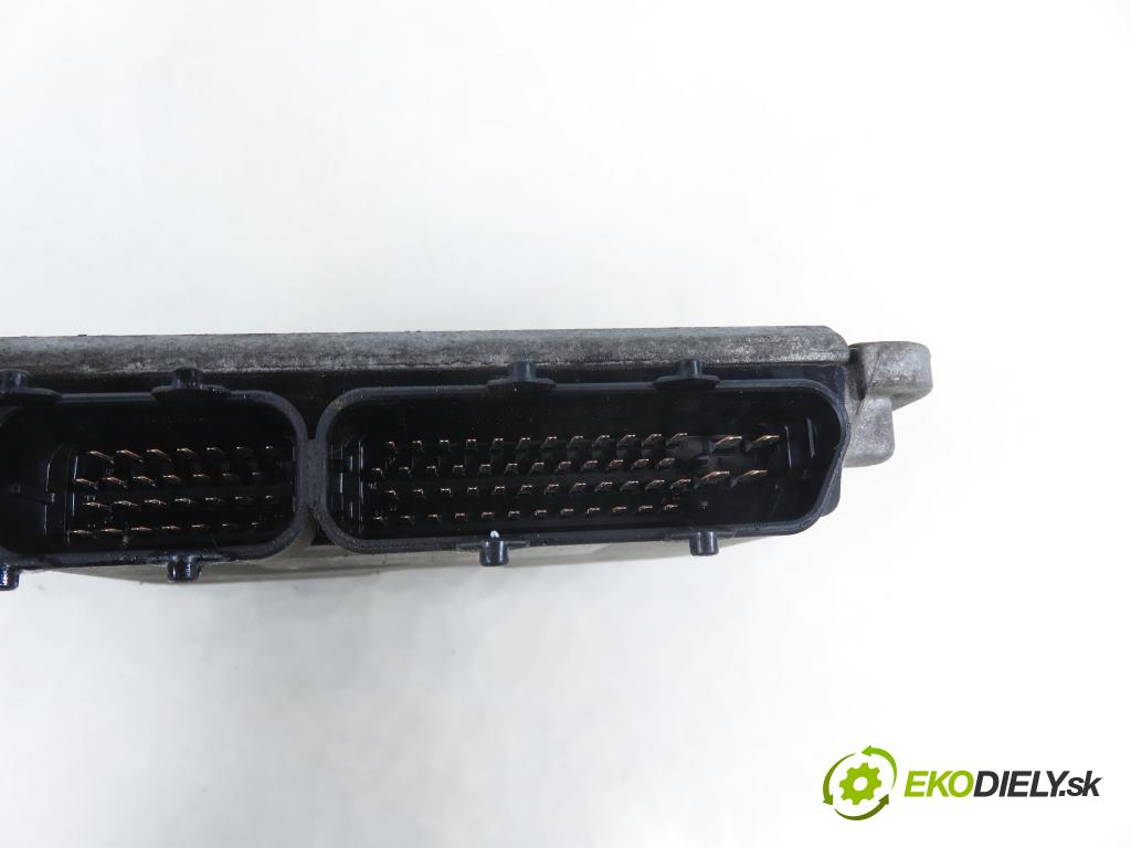 VW GOLF IV (1J1) HB 1999 66,00 1.9 TDI 90 - ALH 1896,00 Riadiaca jednotka Motor 038906018AE ; 0281001851