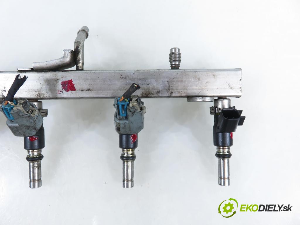 CHEVROLET AVEO / KALOS liftback (T250, T255) HB 2008 74,00 1.4 - 101  F14D4 1399,00 Lišta vstrekovacia 25380933 ; 96475741 (Vstrekovacia lišta)