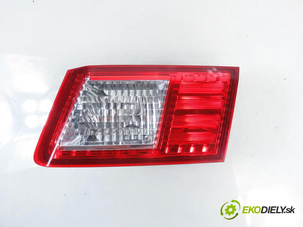 HONDA ACCORD VIII (CU) SEDAN 2009 110,00 2.2 i-DTEC (CU3) - N22B1 2199,00 Svetlo pravé zadné kufor P7479