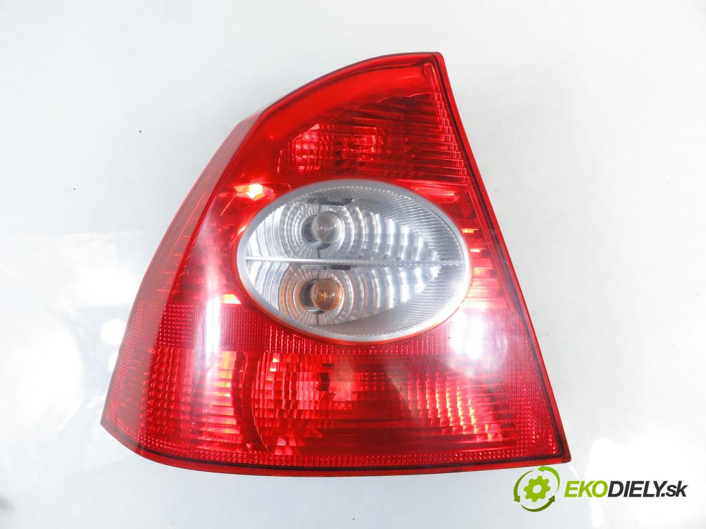 FORD FOCUS II sedan (DB_, FCH, DH) SEDAN 2006 74,00 1.6 - SHDB 1596,00 Svetlo ľavé zadné 5M5113405B