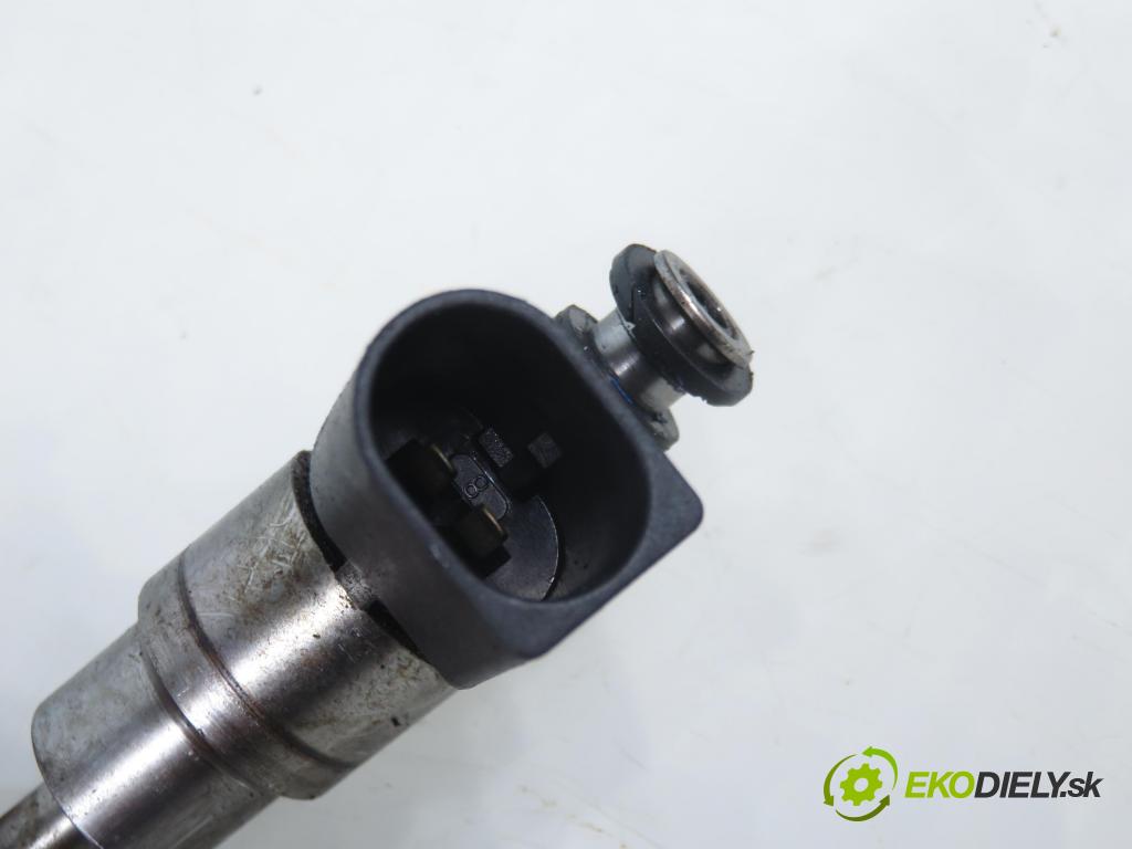 SEAT ALTEA (5P1) MINIVAN 2005 110,00 2.0 FSI - BLR 1984,00 vstrekovač 06F906036 (Vstrekovač paliva)