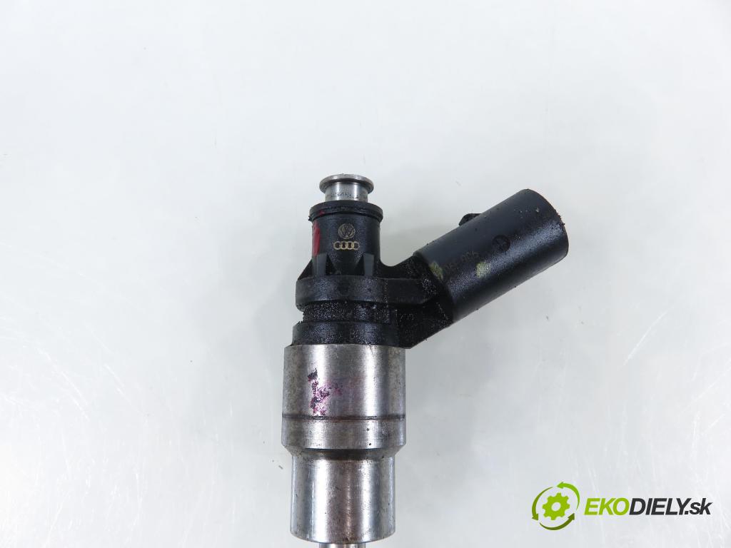 SEAT ALTEA (5P1) MINIVAN 2005 110,00 2.0 FSI - BLR 1984,00 vstrekovač 06F906036 (Vstrekovač paliva)