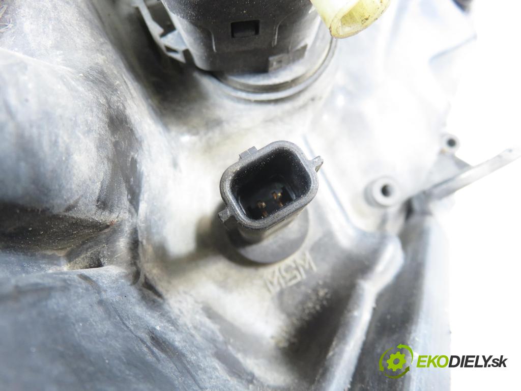 RENAULT SCENIC II (JM0/1_) MINIVAN 2004 83,00 1.6 (JM0C, JM0J, JM1B) - K4M 782 1598,00 Svetlo PP 